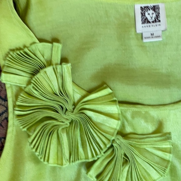 Top - Picture 4 of 4